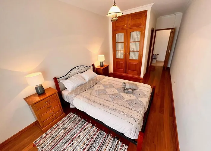Waterfront View - Casa Alegra Apartment *