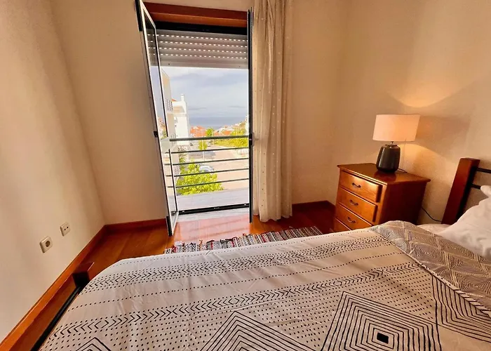 Waterfront View - Casa Alegra Apartment
